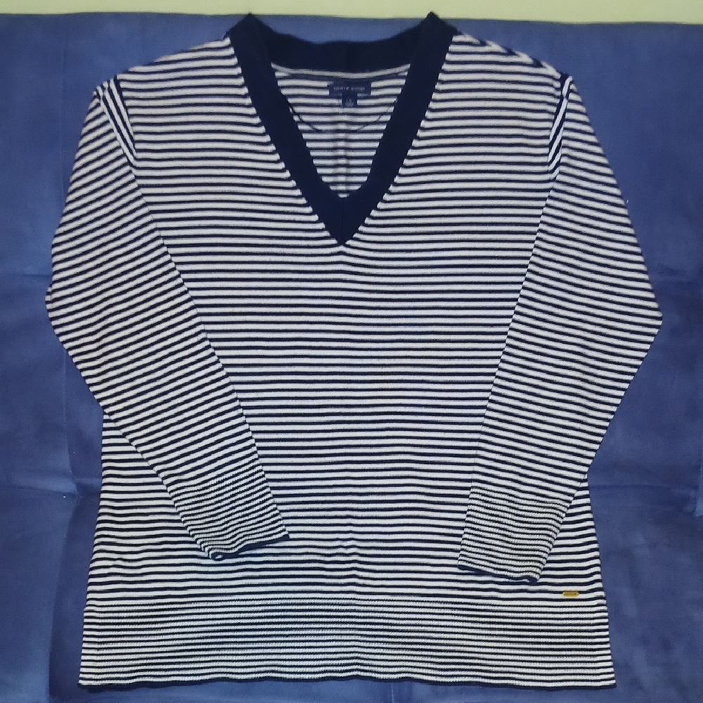 Tommy Hilfiger Striped V-Neck Long Sleeve Women's Large